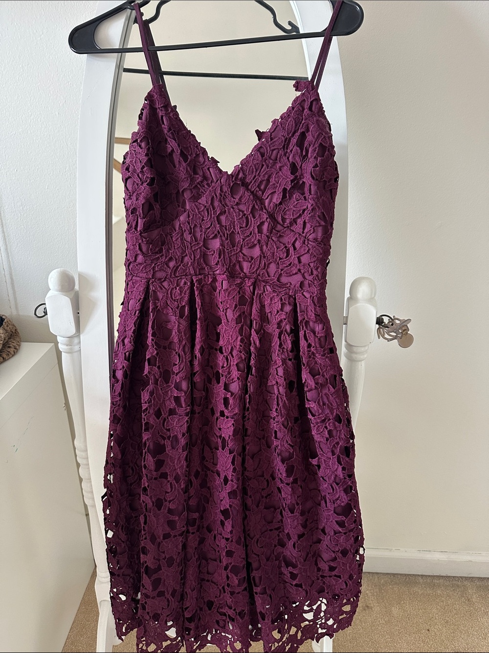 love...ady Plum Lace Spaghetti-Strap Midi Dress